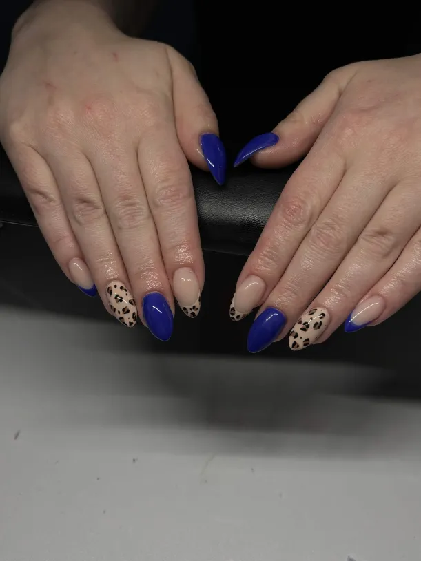 Acrylic nail set